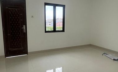 Rumah Brand New Hook 2.5 Lantai Bebas Banjir di Duri Kepa