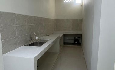 Rumah Brand New Hook 2.5 Lantai Bebas Banjir di Duri Kepa