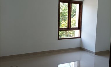 RUMAH DUA LANTAI PAKAI SUMUR BOR, cuma 630 jt