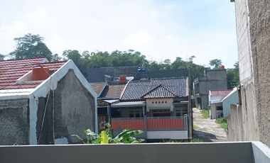 RUMAH DUA LANTAI PAKAI SUMUR BOR, cuma 630 jt