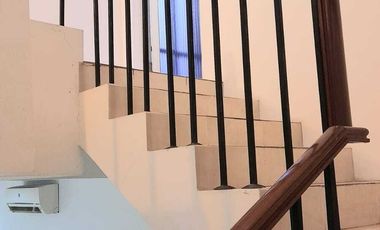 Rumah dengan furnish di Rolling Hills Lippo Karawaci