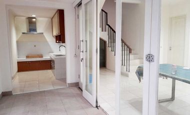 Rumah dengan furnish di Rolling Hills Lippo Karawaci