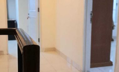 Rumah dengan furnish di Rolling Hills Lippo Karawaci