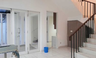 Rumah dengan furnish di Rolling Hills Lippo Karawaci