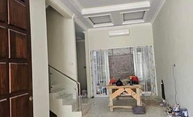 Rumah di sktr kawasan elit Pettarani pusat kota Makassar