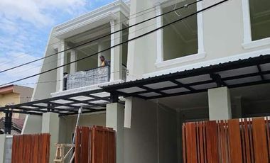 Rumah di sktr kawasan elit Pettarani pusat kota Makassar