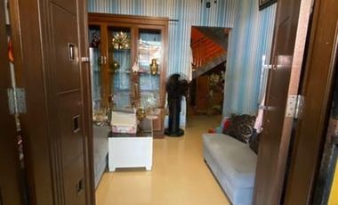 Rumah minimalis 2 lantai plus kontrakan 4 pintu