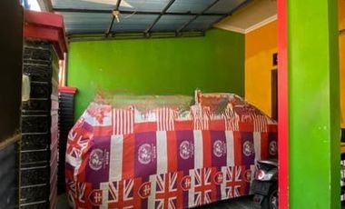 Rumah minimalis 2 lantai plus kontrakan 4 pintu