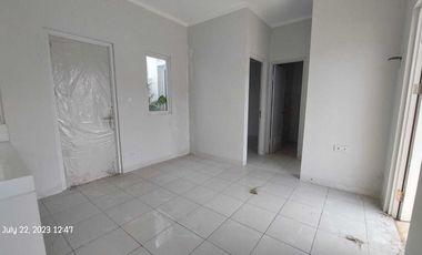 Disewa rumah bangunan baru siaphuni di Srimaya Residence