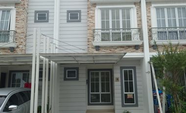 Disewakan Rumah monaco 2 kamar tidur plus sudah ada canopy