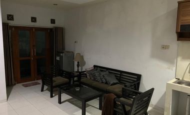 DIJUAL RUMAH 2 LANTAI SIAP HUNI