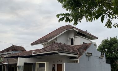 DIJUAL RUMAH 2 LANTAI SIAP HUNI
