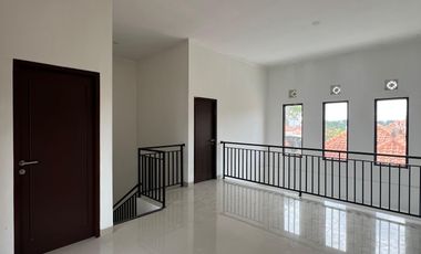 Rumah Hook 2 Lantai Mewah di Beranda Bali BSB City – Dekat UNIKA, Mall