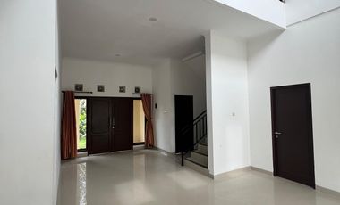 Rumah Hook 2 Lantai Mewah di Beranda Bali BSB City – Dekat UNIKA, Mall