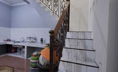 Disewakan rumah 2 lantai siap huni murah di paradise Serpong city