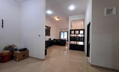 Disewakan rumah 2 lantai siap huni murah di paradise Serpong city