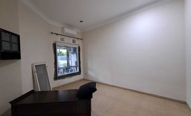 Disewakan rumah 2 lantai siap huni murah di paradise Serpong city