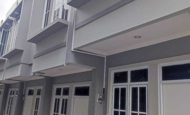 Rumah dijual 2 Lantai Modern di Johar Baru Jakarta pusat lokasi strategis harga terjangkau