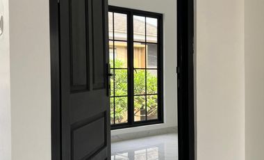 DiJUAL Rumah Baru 2 Lantai