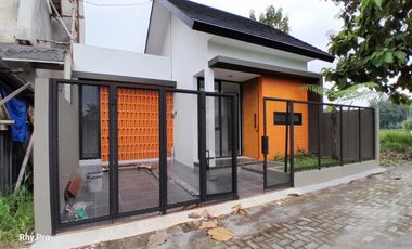 DIJUAL RUMAH MINIMALIS DI LINGKUNGAN ASRI