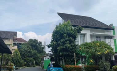 Rumah Dalam Cluster Di Jatiwaringin Jakarta Timur Turun Harga
