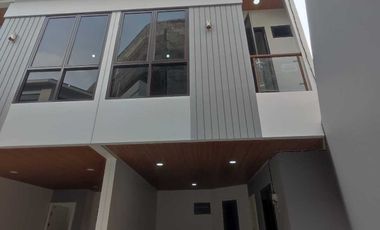 Rumah Murah lokasi strategis di karang Anyar Mangga besar Jakartapusat