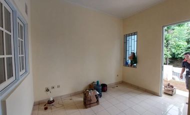 DISEWAKAN MURAH RUMAH DI NUSALOKA BSD DALAM CLUSTER LOKASI STRATEGIS