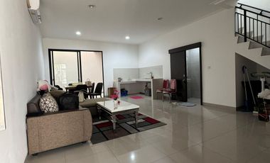 DI SEWA Murah rumah cluster milenial pik 2