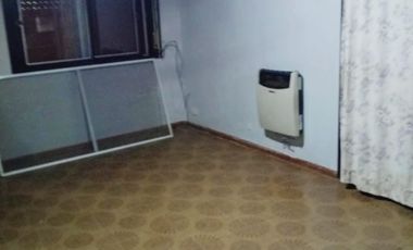Casa en alquiler en Castelar Sur