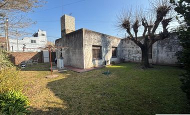 Venta Monte Grande Casa 4 Ambientes Toma Dpto en Parte de Pago y es Apto Credito
