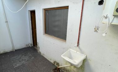 Departamento Tipo Casa en alquiler en Lanus Este