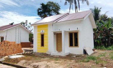 Perumahan subsidi pakai keramik di Padang