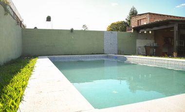 Casa Dos Dormitorios con Piscina Tierra de Suenos Alvear