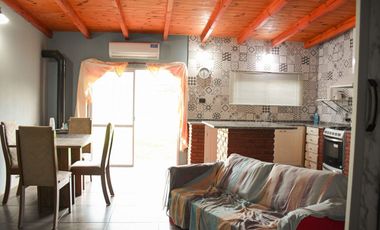 Casa Dos Dormitorios con Piscina Tierra de Suenos Alvear