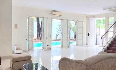 Hot Deal! Rumah Hook di Townhouse Kemang Barat – Lokasi Strategis, Harga Turun Jadi 8,5M