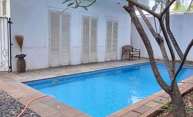 Hot Deal! Rumah Hook di Townhouse Kemang Barat – Lokasi Strategis, Harga Turun Jadi 8,5M