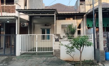 Rumah di Karawaci Palem Widelia dekat sekolah