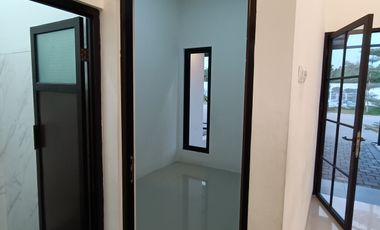 Rumah 1 Lantai Barat Surabaya 5x12 Termurah