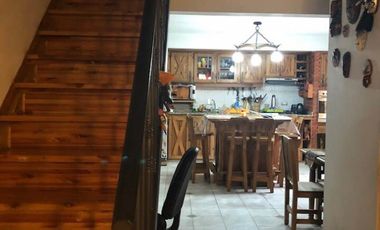 Casa Cinco Ambientes Muy Funcional