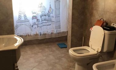Casa Cinco Ambientes Muy Funcional