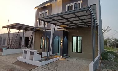 Rumah 2 Lantai Barat Surabaya 500 Jutaan