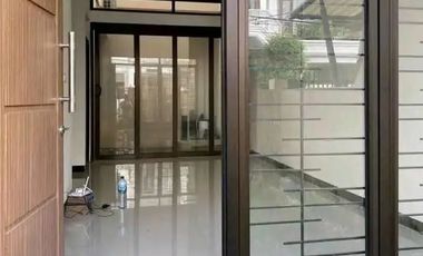 Rumah siap huni di sktr kawasan kampus UNM Pettarani