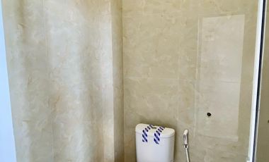 ADA KOLAM RENANG Rumah Mewah 2,5 Lantai Perum Delta Mandala Sidoarjo