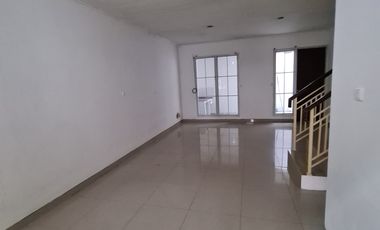 Disewakan rumah oscar jababeka kamar tidur 3+1