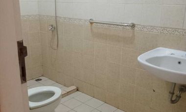 DISEWAKAN RUMAH 3 LANTAI LEGENDA WISATA CIBUBUR, ON NEGO