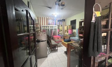 Dijual Rumah Dengan Lahan Luas di Radio Dalam