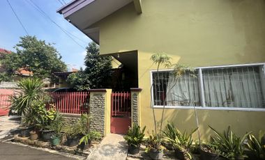 Dijual Rumah Dengan Lahan Luas di Radio Dalam