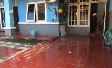 Dijual rumah lokasi strategis di Waru Sidoarjo