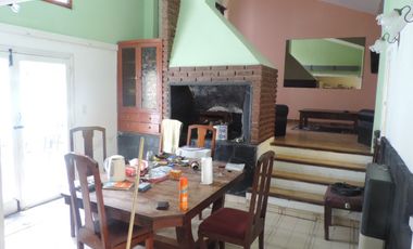 Casa 4 Amb. + Depto. 3 Amb