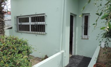 Casa 4 Amb. + Depto. 3 Amb